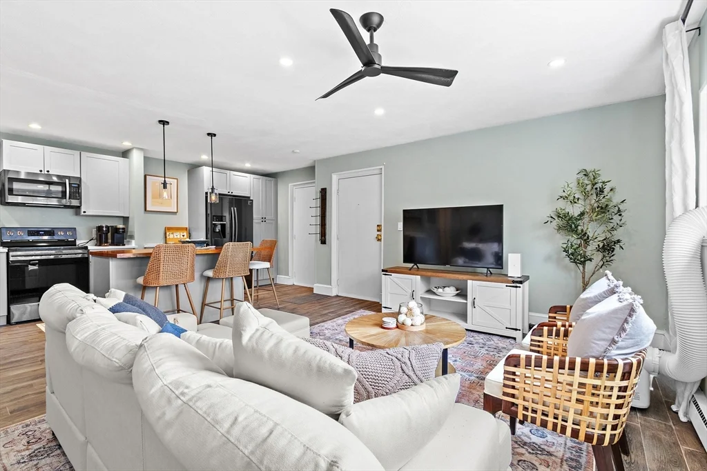 2 bed, 1 bath apartment for rent at 56 Coffey St Unit 1, Dorchester — photo 9 of 24