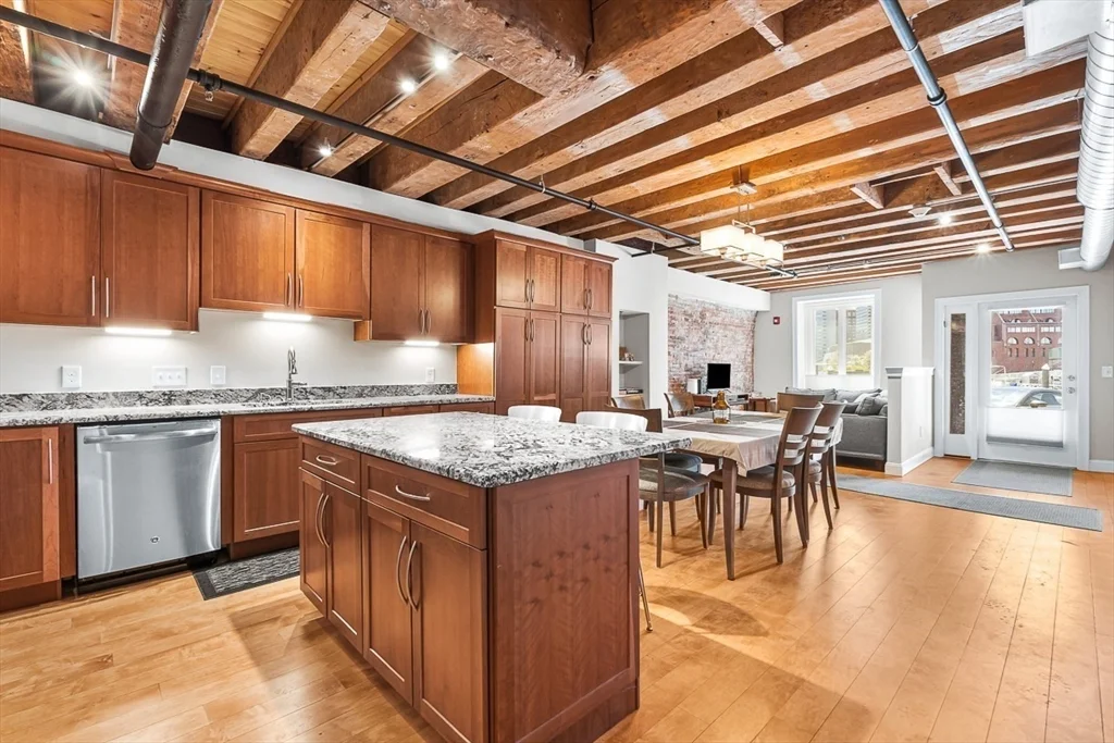 2 bed, 2 bath apartment for rent at 56 Commercial Wharf Unit 56, Boston Downtown — photo 1 of 31