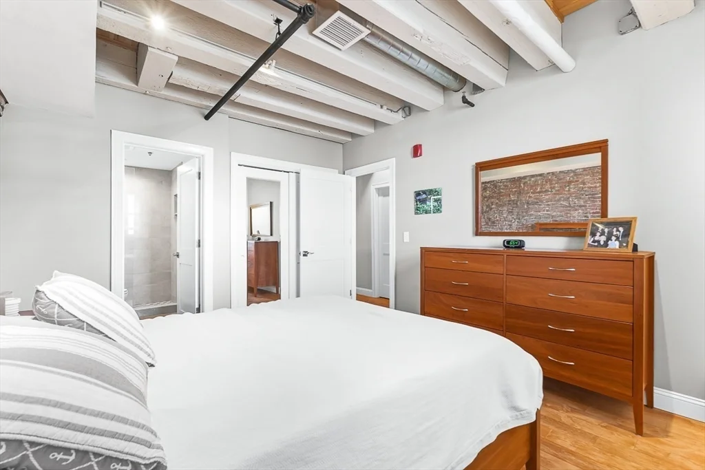 2 bed, 2 bath apartment for rent at 56 Commercial Wharf Unit 56, Boston Downtown — photo 13 of 31