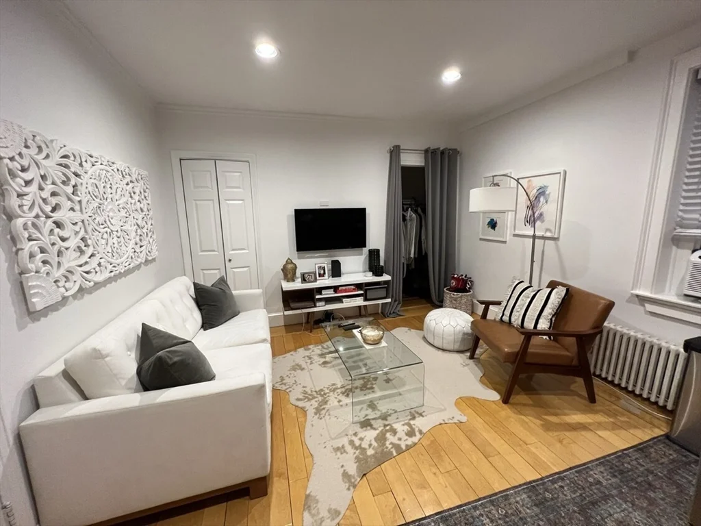 1 bed, 1 bath apartment for rent at 56 Commonwealth Ave Unit 25, Back Bay — photo 10 of 10
