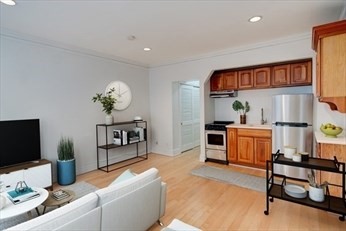 Studio bed, 1 bath apartment for rent at 56 Commonwealth Ave Unit 42, Back Bay