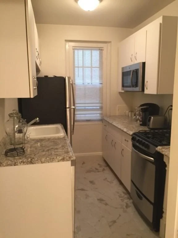 Studio bed, 1 bath apartment for rent at 56 Commonwealth Unit 45, Back Bay — photo 3 of 9
