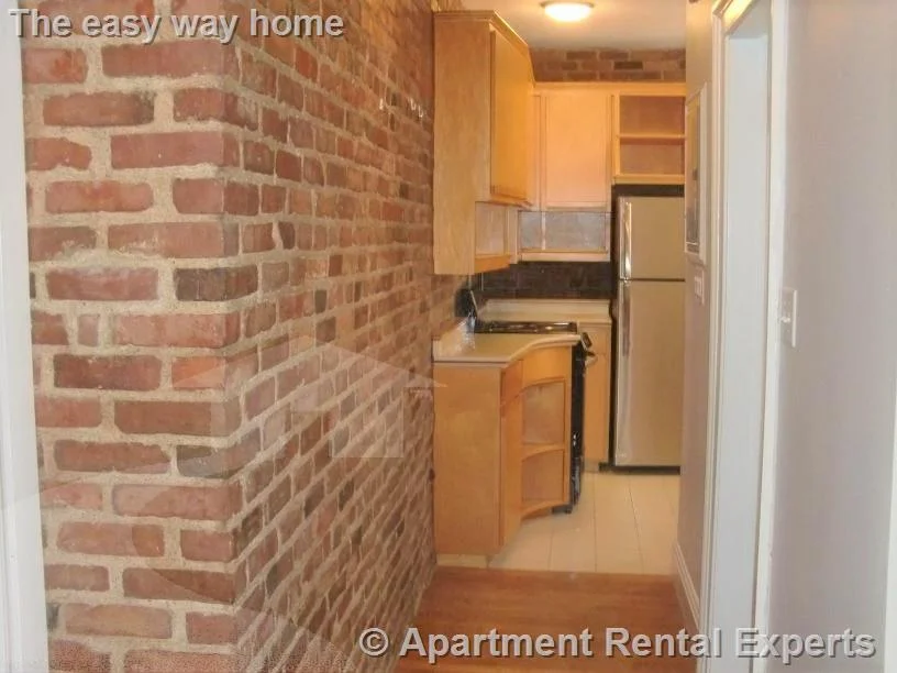 2 bed, 1 bath apartment for rent at 56 Concord Ave Unit 25, Harvard Square — photo 3 of 10