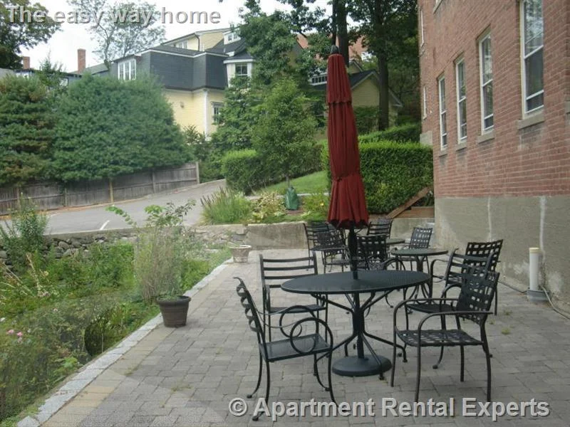 2 bed, 1 bath apartment for rent at 56 Concord Ave Unit 25, Harvard Square — photo 10 of 10