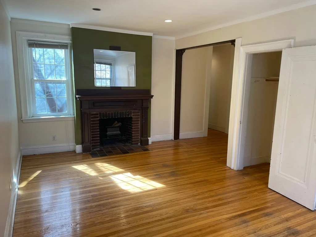 Studio bed, 1 bath apartment for rent at 56 Concord Ave Unit 6, Cambridge — photo 2 of 11