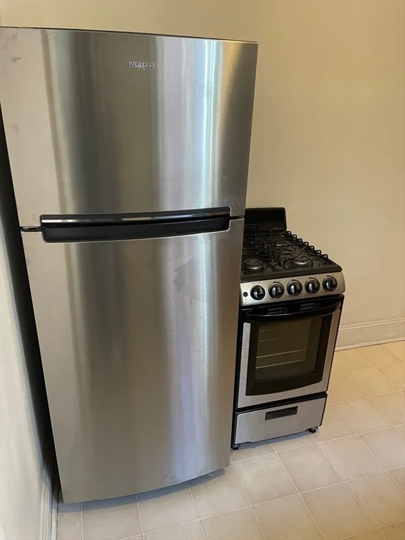 Studio bed, 1 bath apartment for rent at 56 Concord Ave Unit 6, Cambridge — photo 11 of 11
