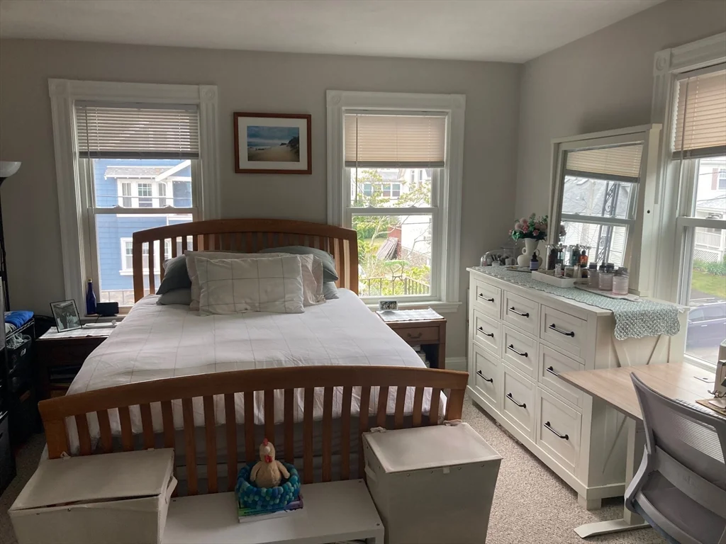 2 bed, 1 bath apartment for rent at 56 Cranch St Unit 2, Quincy — photo 4 of 17