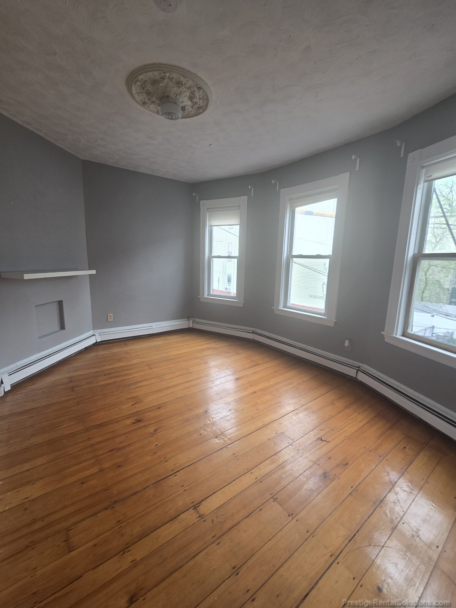 2.5 bed, 1 bath apartment for rent at 56 Creighton St Unit 2, Jamaica Plain — photo 1 of 15