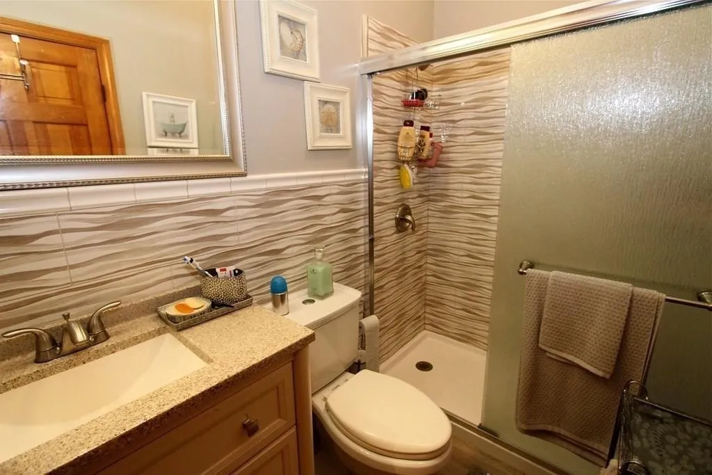 4 bed, 1 bath apartment for rent at 56 Crescent Ave Unit 2, Boston — photo 7 of 8