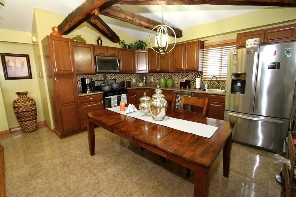 4 bed, 1 bath apartment for rent at 56 Crescent Ave Unit 2, Boston — photo 3 of 8