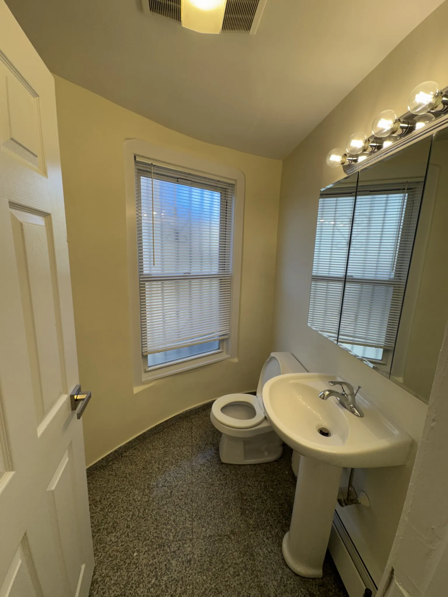 3 bed, 2 bath apartment for rent at 56 Cummings Rd Unit B, Brighton — photo 17 of 24