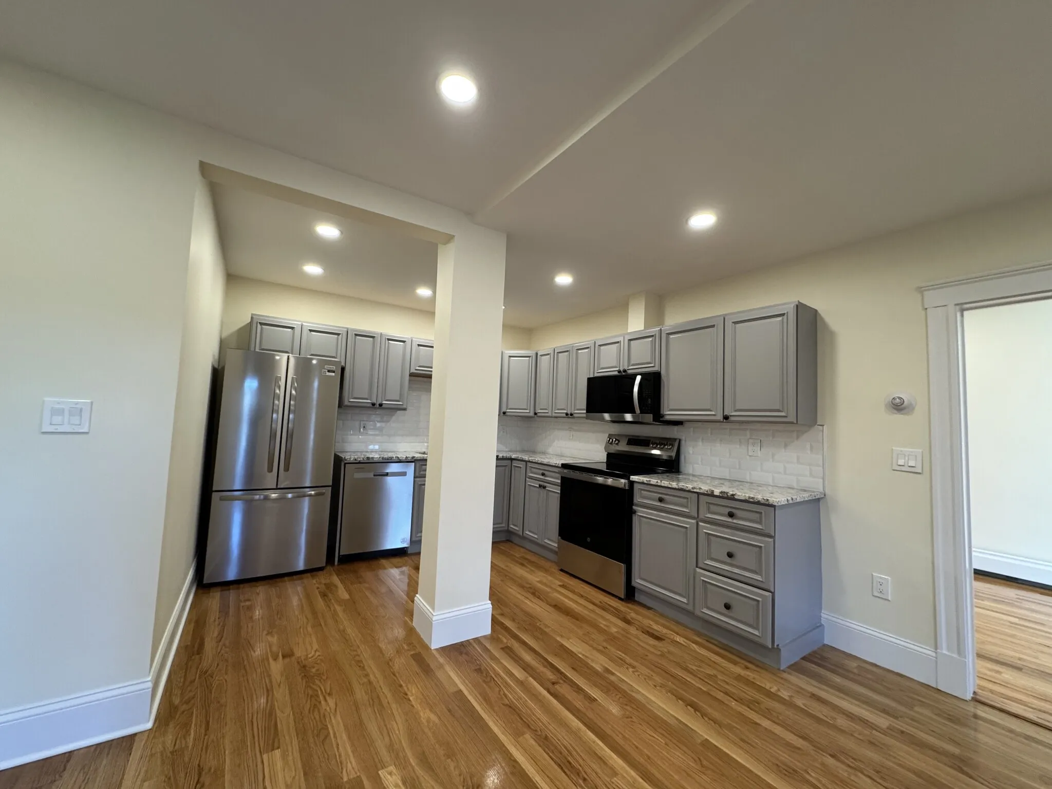3 bed, 2 bath apartment for rent at 56 Cummings Rd Unit B, Brighton — photo 2 of 24