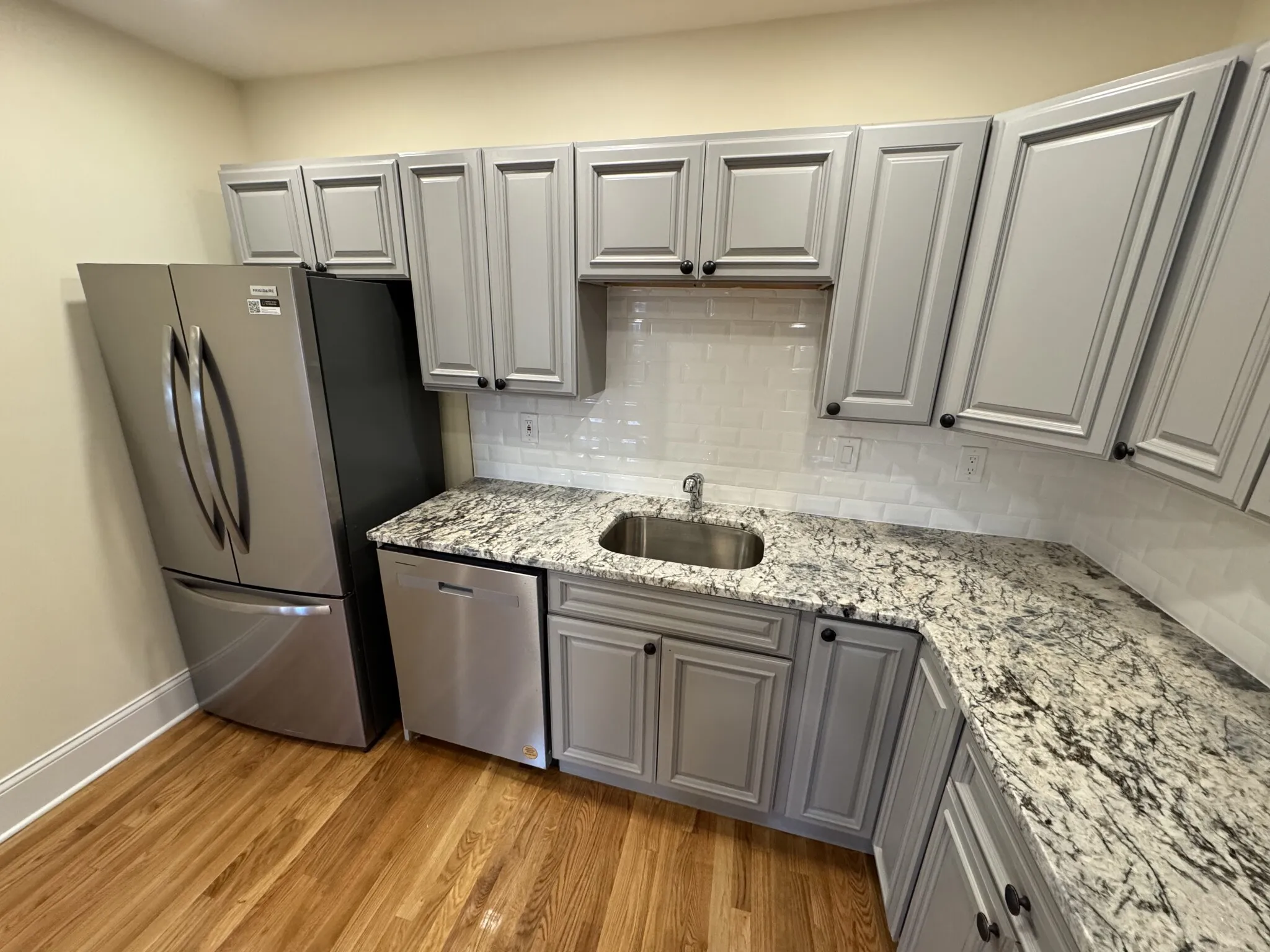 3 bed, 2 bath apartment for rent at 56 Cummings Rd Unit B, Brighton — photo 6 of 24
