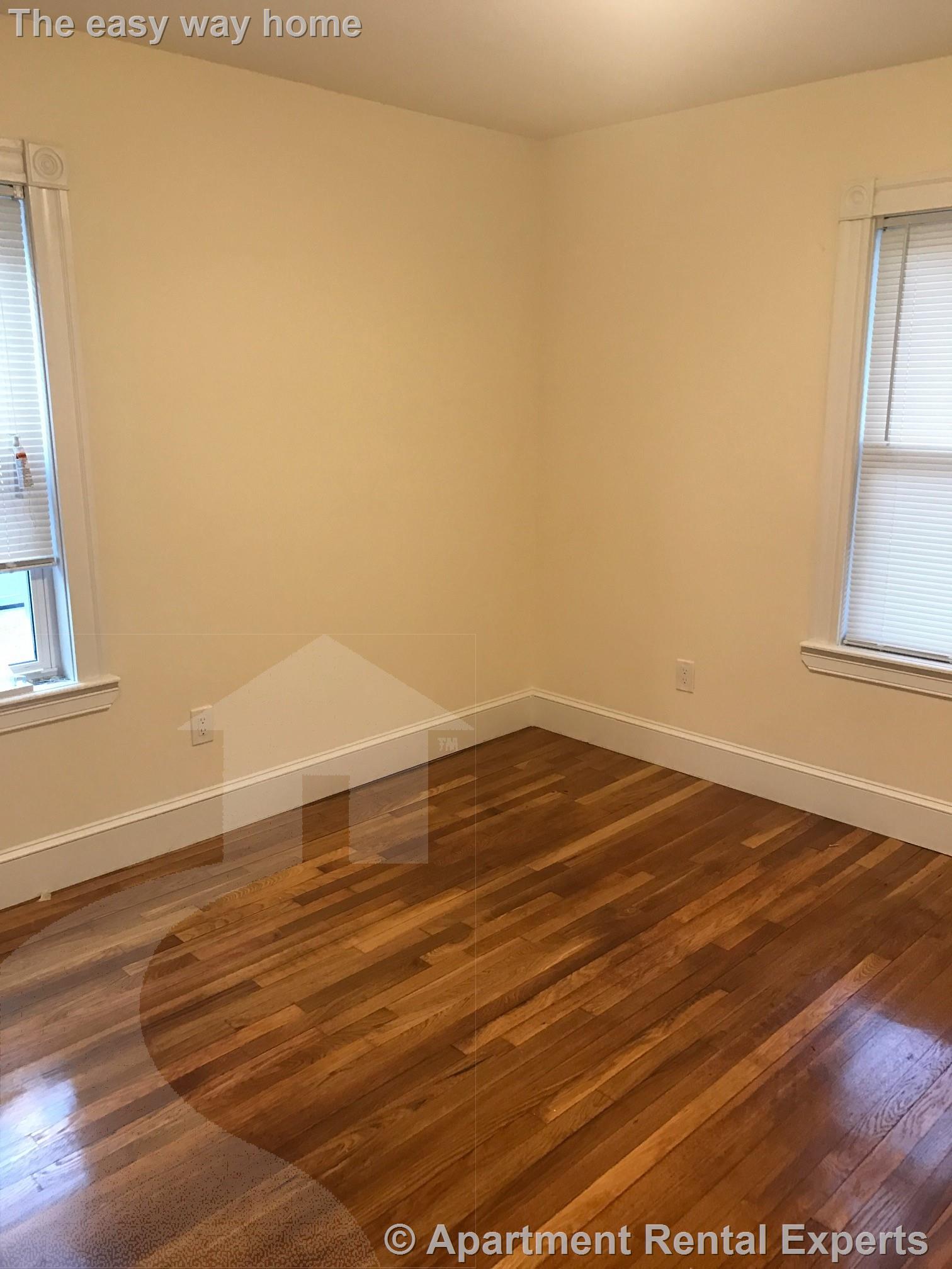 2 bed, 1 bath apartment for rent at 56 Derby St Unit 3, Winter Hill — photo 4 of 9