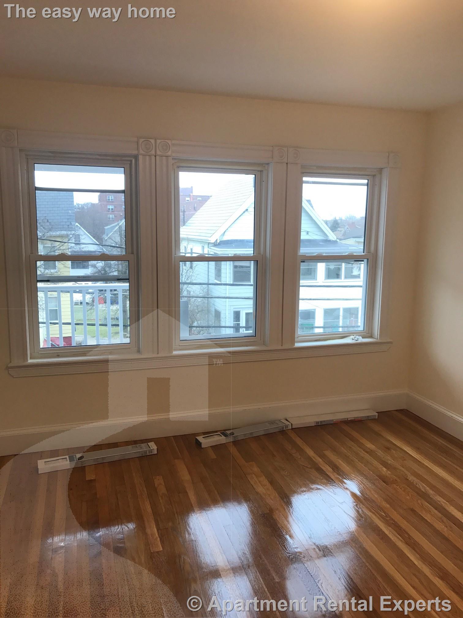 2 bed, 1 bath apartment for rent at 56 Derby St Unit 3, Winter Hill — photo 6 of 9