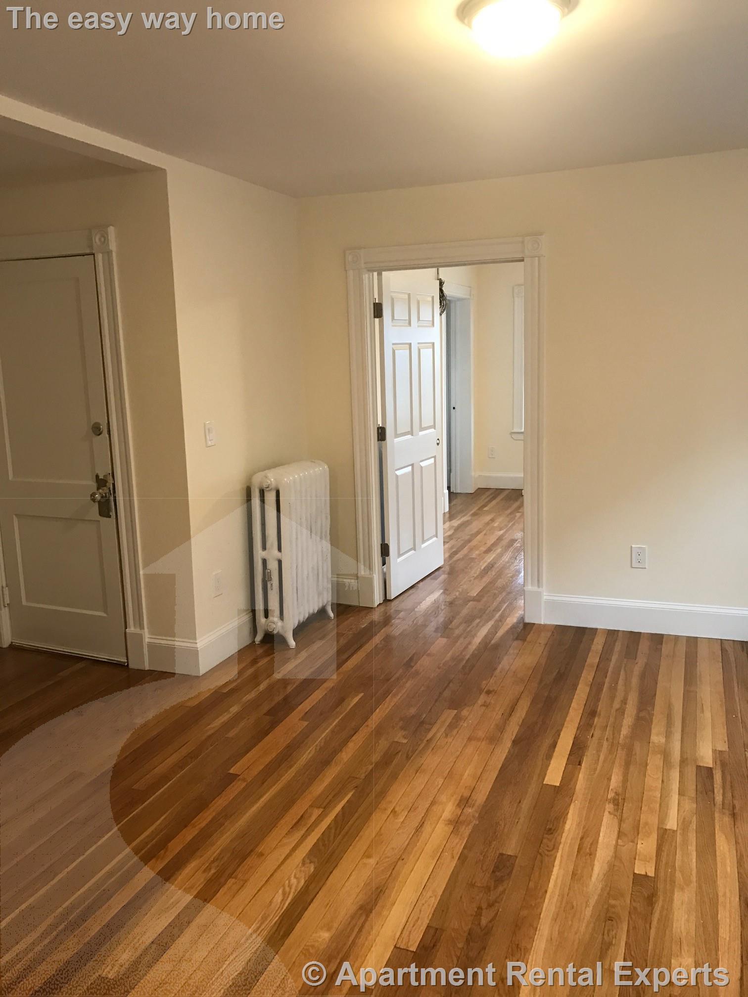 2 bed, 1 bath apartment for rent at 56 Derby St Unit 3, Winter Hill — photo 2 of 9