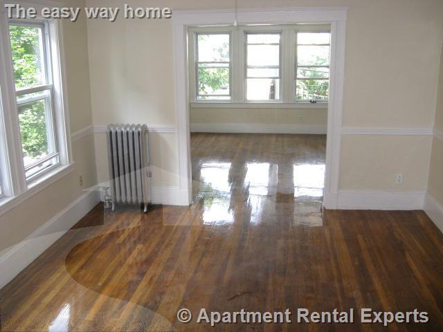 1 bed, 1 bath apartment for rent at 56 Derby St Unit 4, Winter Hill — photo 2 of 5