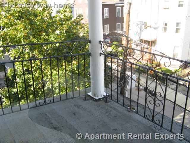 1 bed, 1 bath apartment for rent at 56 Derby St Unit 4, Winter Hill — photo 5 of 5