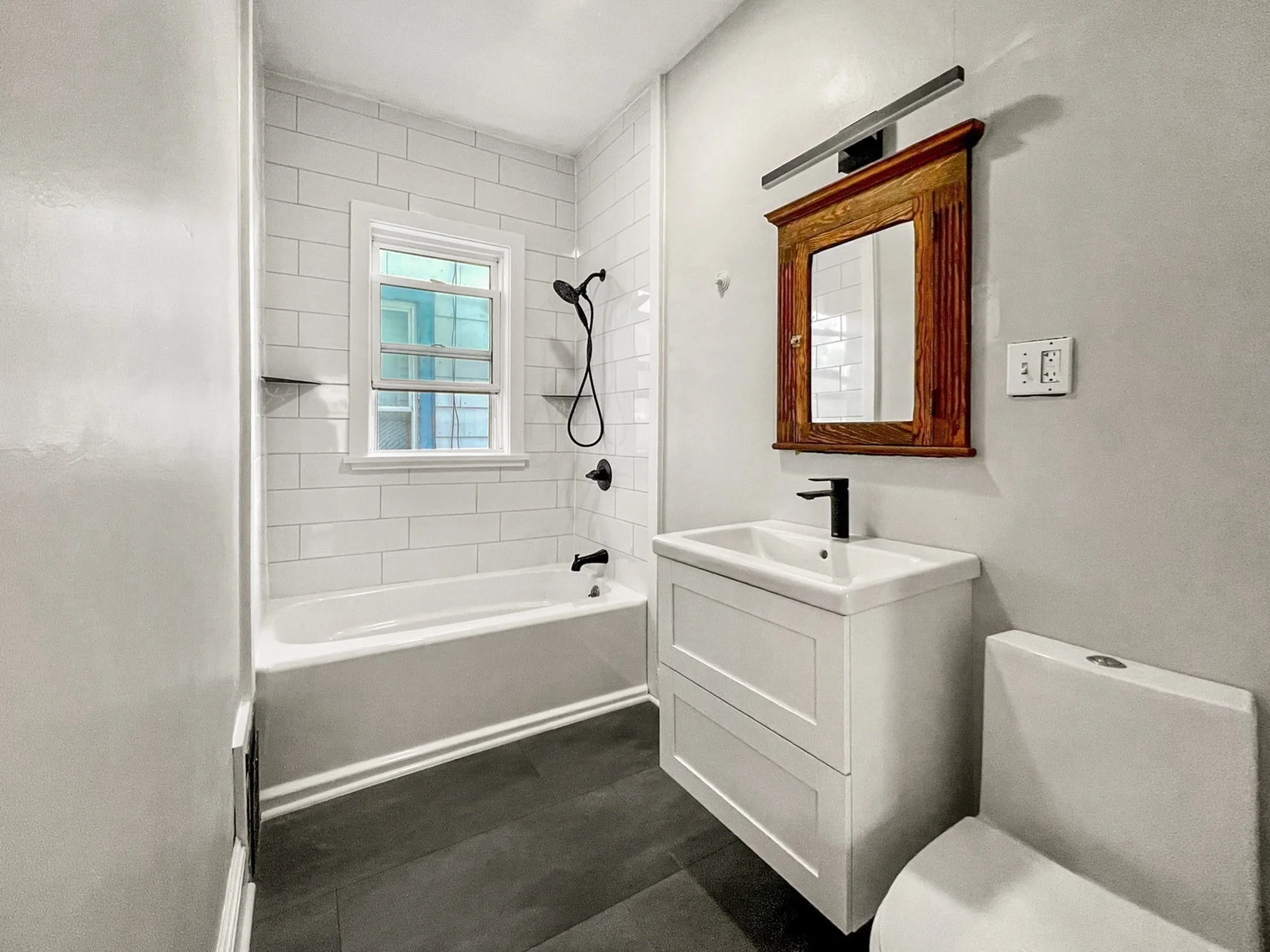 3 bed, 1 bath apartment for rent at 56 Dorset St Unit 1, Dorchester — photo 11 of 14