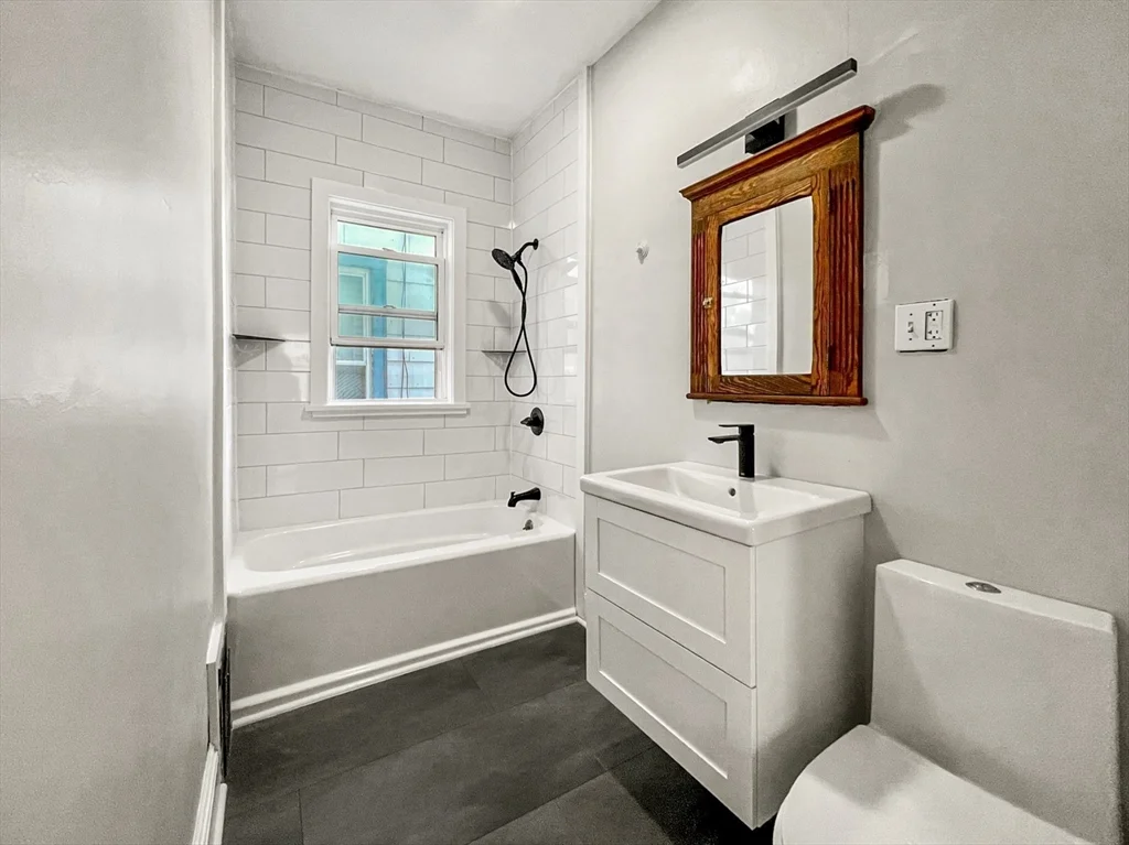 3 bed, 1 bath apartment for rent at 56 Dorset St Unit 1, Dorchester — photo 7 of 10