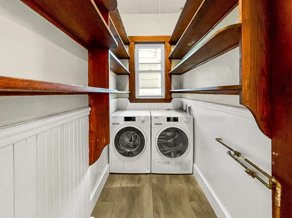 3 bed, 1 bath apartment for rent at 56 Dorset St Unit 1, Dorchester — photo 3 of 10