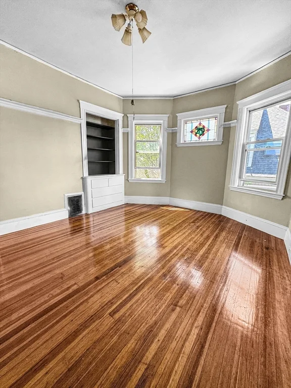 3 bed, 1 bath apartment for rent at 56 Dorset St Unit 3, Dorchester — photo 8 of 12