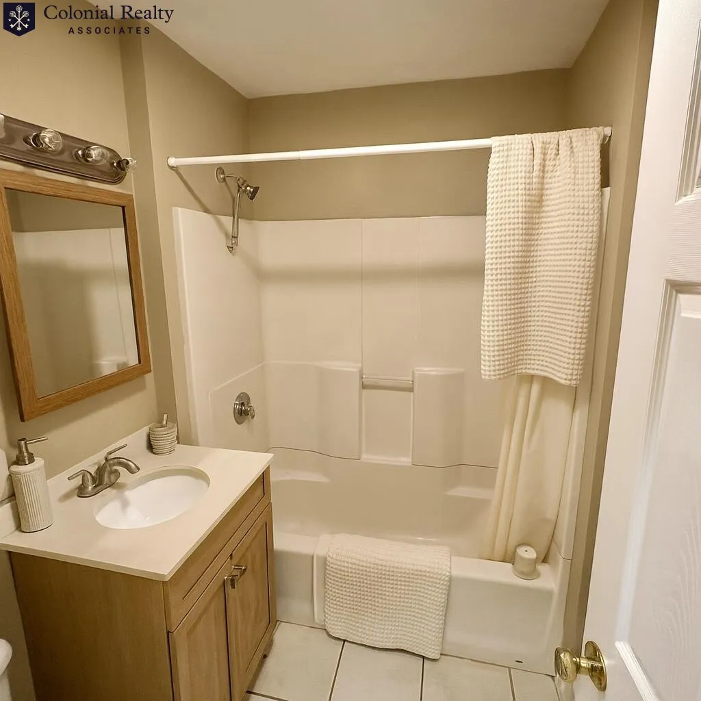 3 bed, 1 bath apartment for rent at 56 Egmont St Unit 2, North Brookline — photo 14 of 29