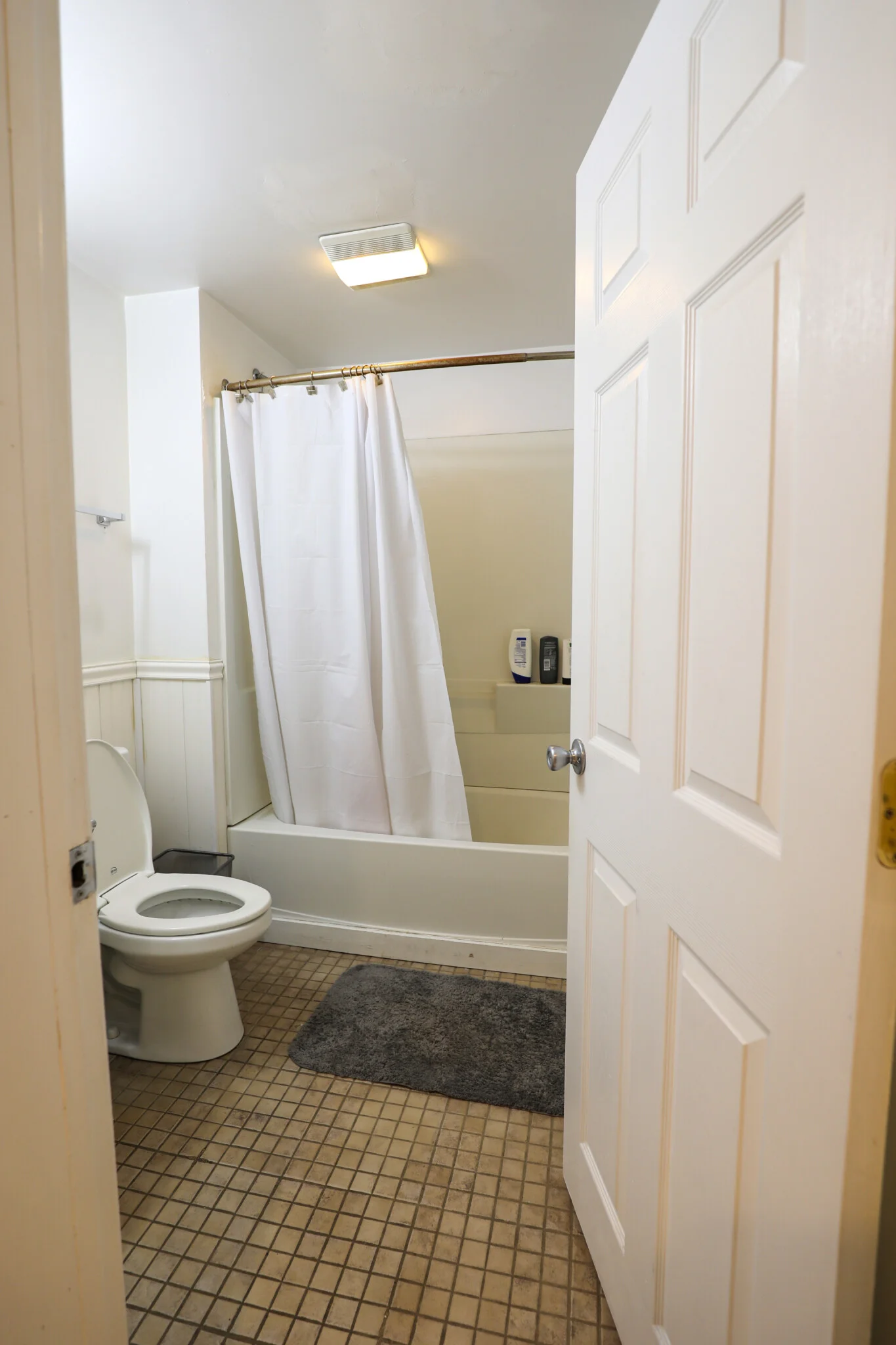 4 bed, 2 bath apartment for rent at 56 Egmont St Unit 4, North Brookline — photo 8 of 10
