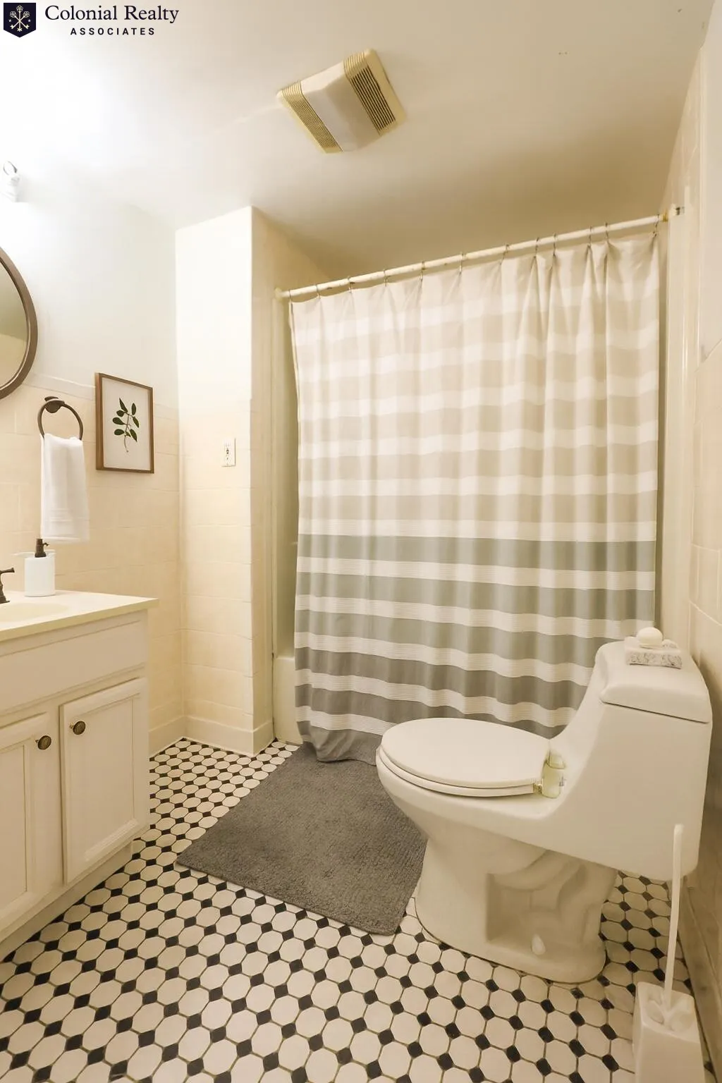 4 bed, 1 bath apartment for rent at 56 Egmont St Unit 5, North Brookline — photo 10 of 22