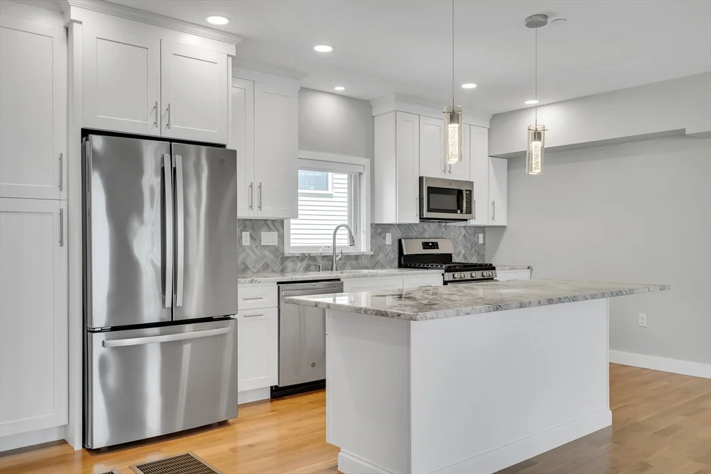 2 bed, 2 bath apartment for rent at 56 Franklin St Unit B, East Somerville — photo 2 of 19