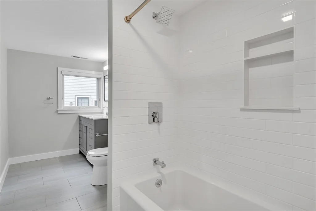 2 bed, 2 bath apartment for rent at 56 Franklin St Unit B, East Somerville — photo 9 of 19