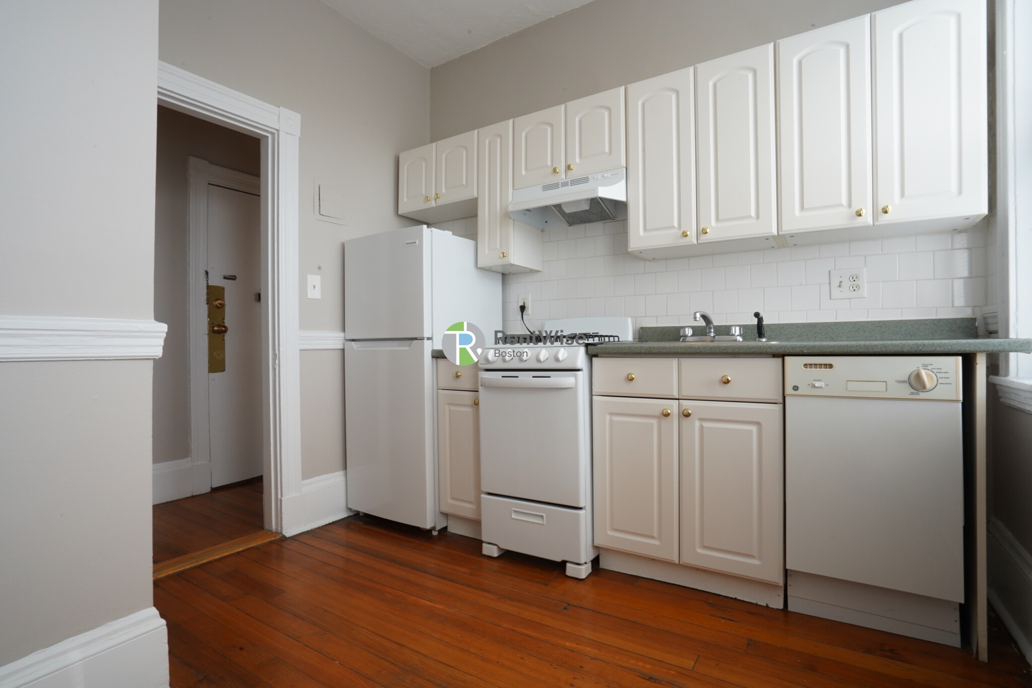 1 bed, 1 bath apartment for rent at 56 Gardner St Unit 15, Allston — photo 10 of 14