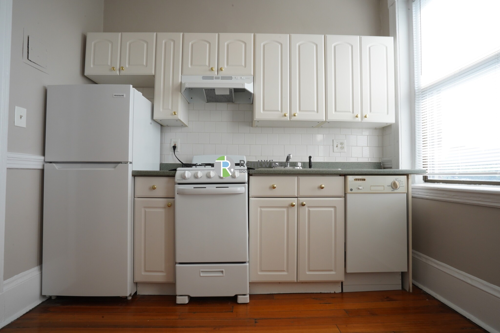 1 bed, 1 bath apartment for rent at 56 Gardner St Unit 15, Allston — photo 9 of 14