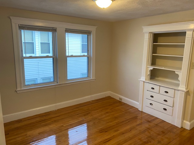 4 bed, 1 bath apartment for rent at 56 Gordon St Unit 2, West Somerville — photo 8 of 17