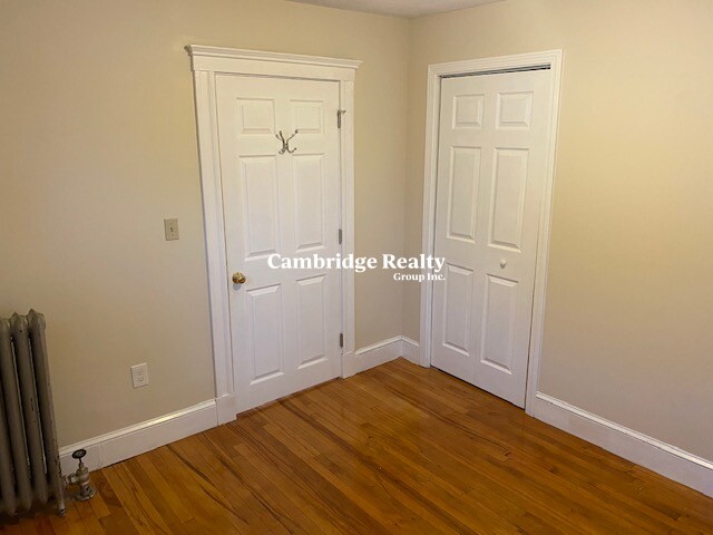 4 bed, 1 bath apartment for rent at 56 Gordon St Unit 2T, West Somerville — photo 6 of 17