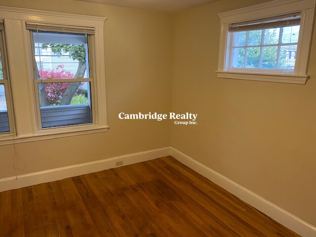 4 bed, 1 bath apartment for rent at 56 Gordon St Unit 2T, West Somerville — photo 11 of 17