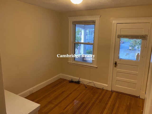 4 bed, 1 bath apartment for rent at 56 Gordon St Unit 2T, West Somerville — photo 7 of 17