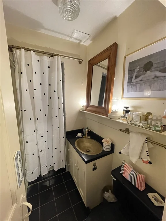 Studio bed, 1 bath apartment for rent at 56 Gray St Unit 6, South End — photo 6 of 10