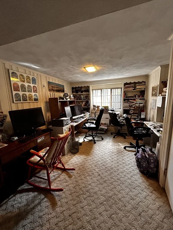 3 bed, 1 bath apartment for rent at 56 Great Meadow Rd, Newton — photo 27 of 32