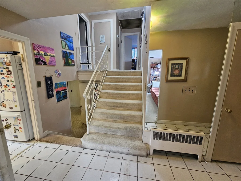 3 bed, 1 bath apartment for rent at 56 Great Meadow Rd, Newton — photo 15 of 32
