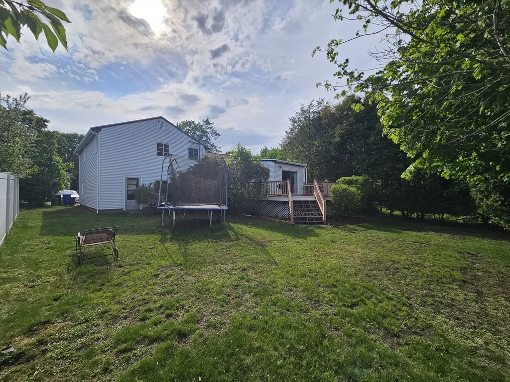 3 bed, 1 bath apartment for rent at 56 Great Meadow Rd, Newton — photo 3 of 32