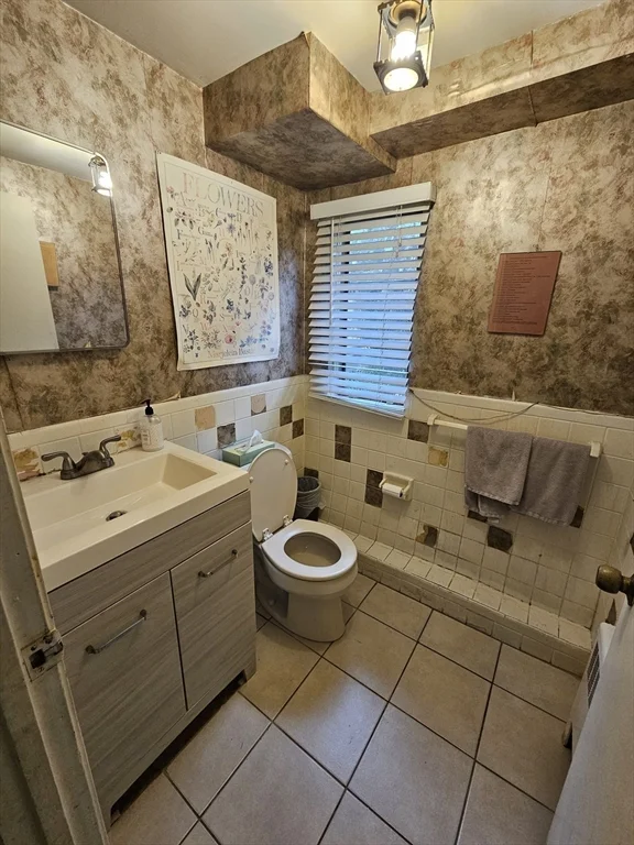 3 bed, 1 bath apartment for rent at 56 Great Meadow Rd, Newton — photo 28 of 32