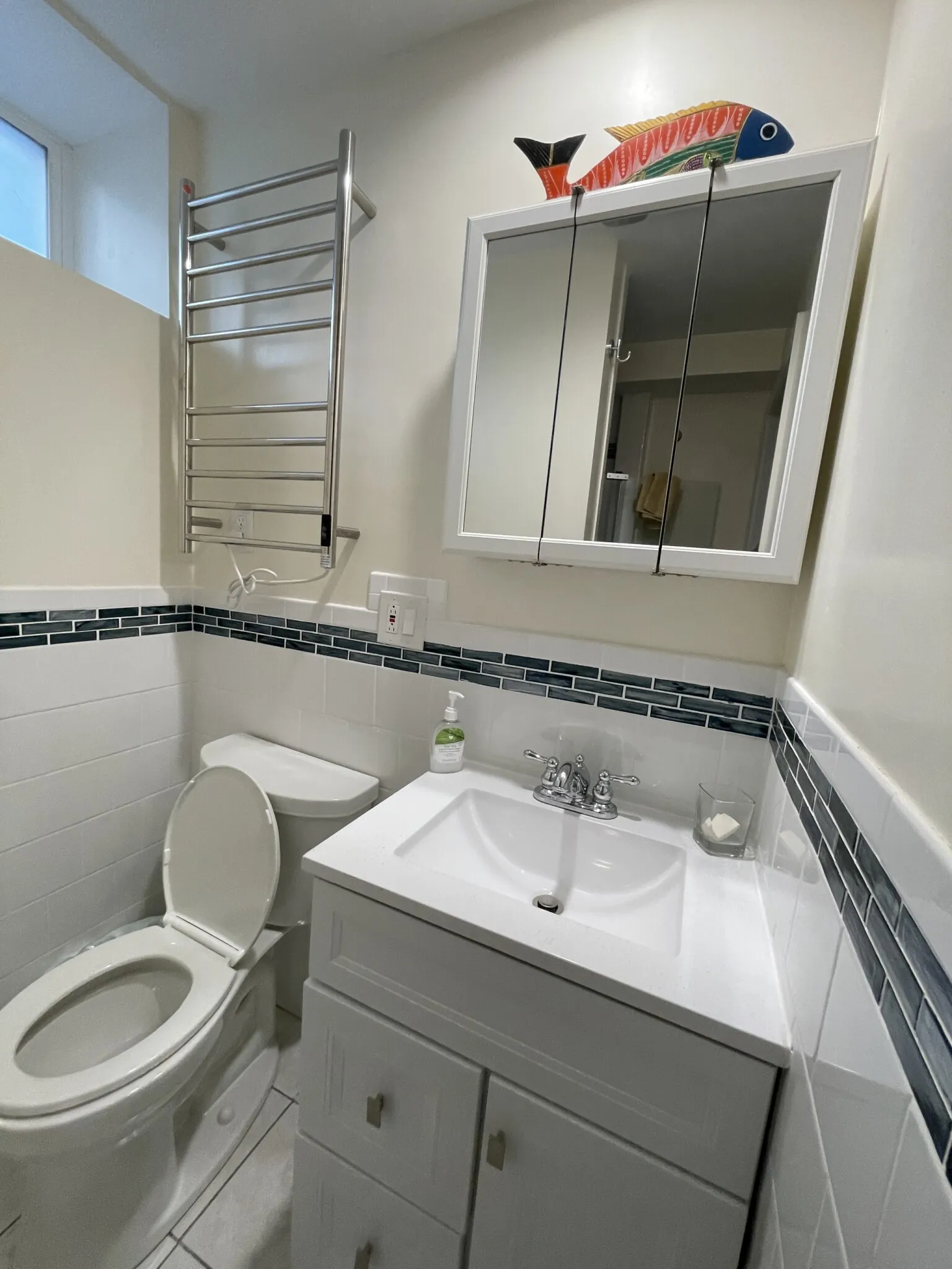 2 bed, 2 bath apartment for rent at 56 Hobson St Unit Garden Suite, Oak Square — photo 22 of 24