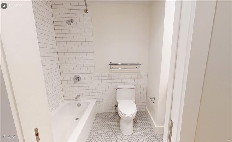 3 bed, 3 bath apartment for rent at 56 John F Kennedy St Unit 4, Riverside — photo 11 of 18
