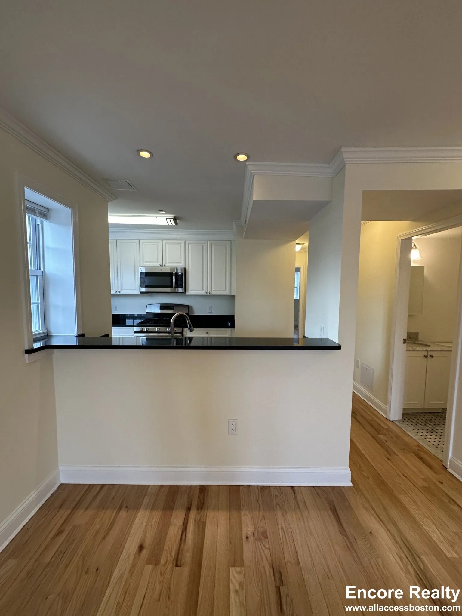 3 bed, 1.5 bath apartment for rent at 56 Langdon St Unit 7, Neighborhood Nine — photo 3 of 25