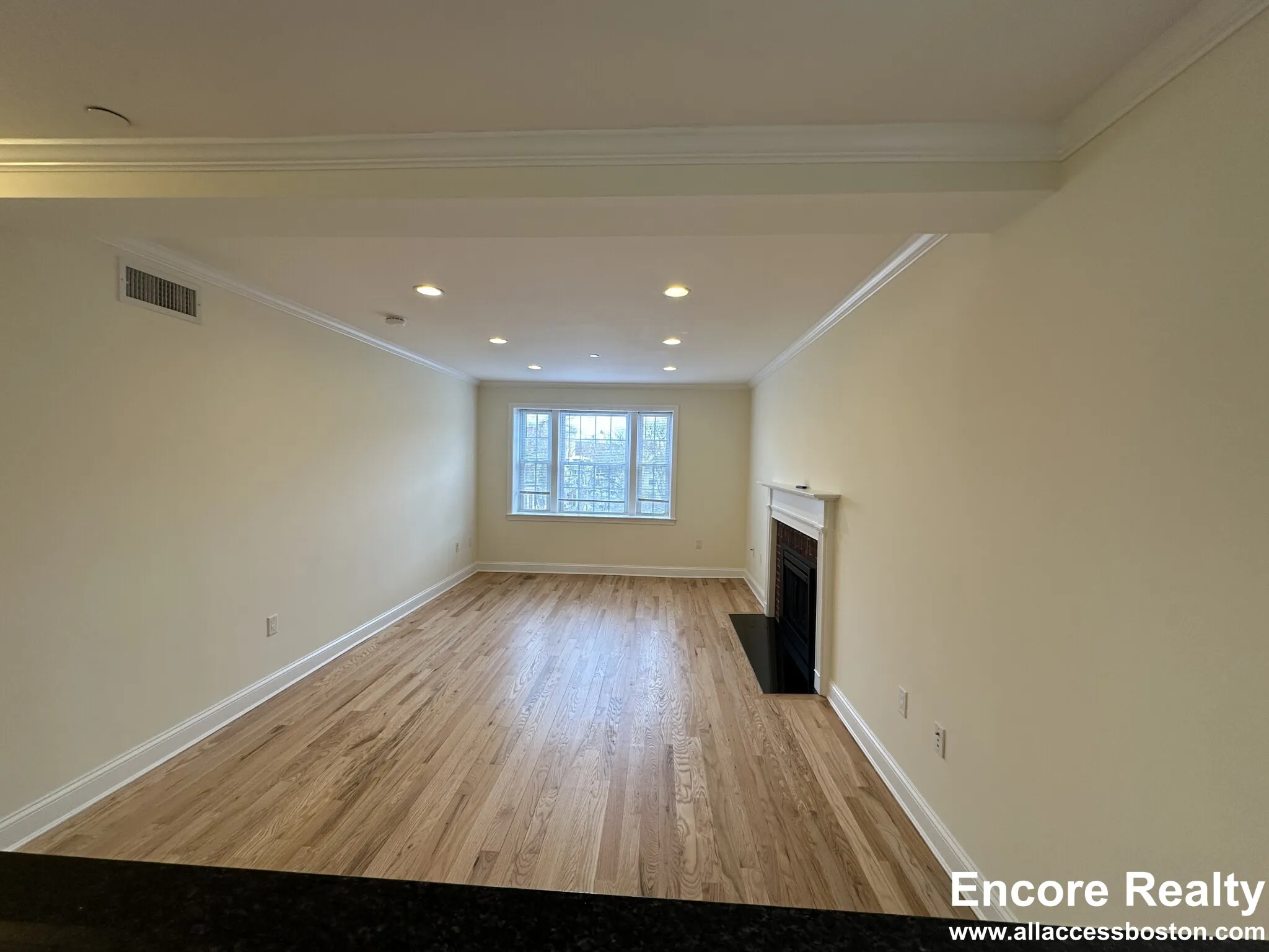 3 bed, 1.5 bath apartment for rent at 56 Langdon St Unit 7, Neighborhood Nine — photo 7 of 25