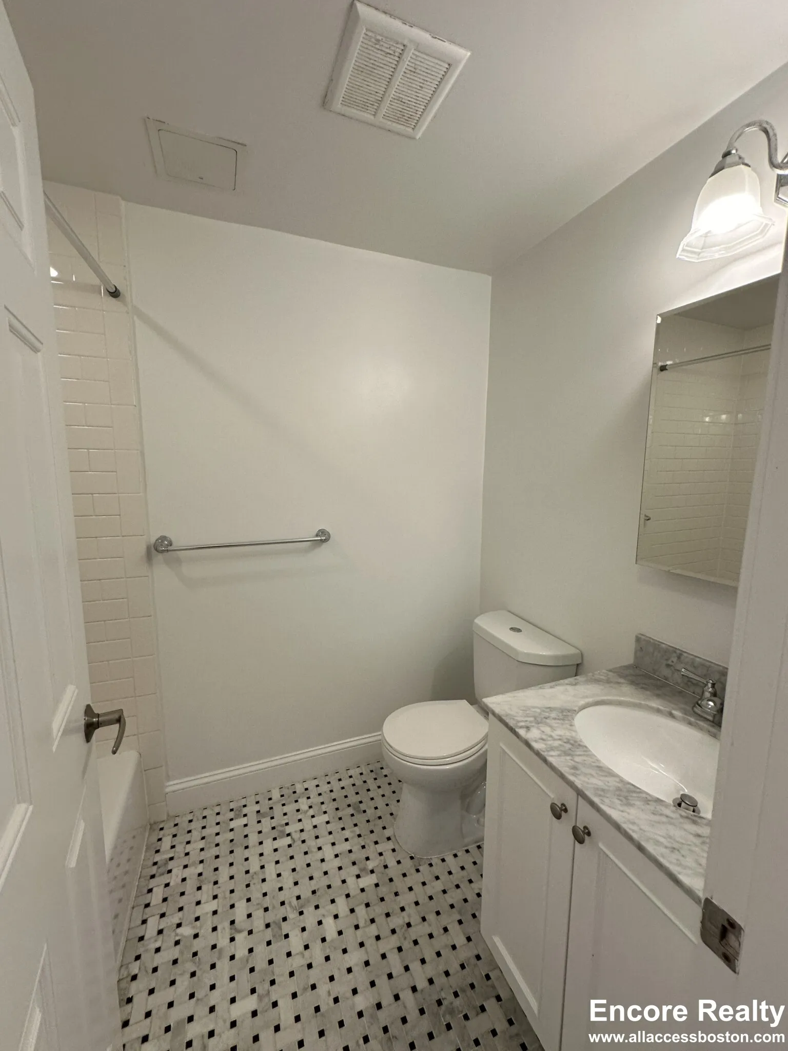 3 bed, 1.5 bath apartment for rent at 56 Langdon St Unit 7, Neighborhood Nine — photo 9 of 25