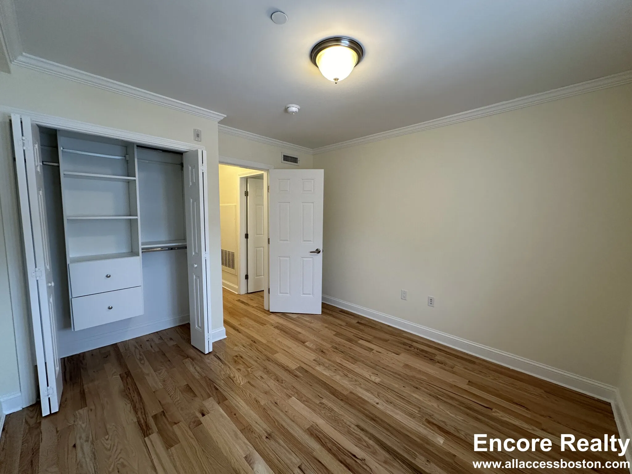 3 bed, 1.5 bath apartment for rent at 56 Langdon St Unit 7, Neighborhood Nine — photo 15 of 25