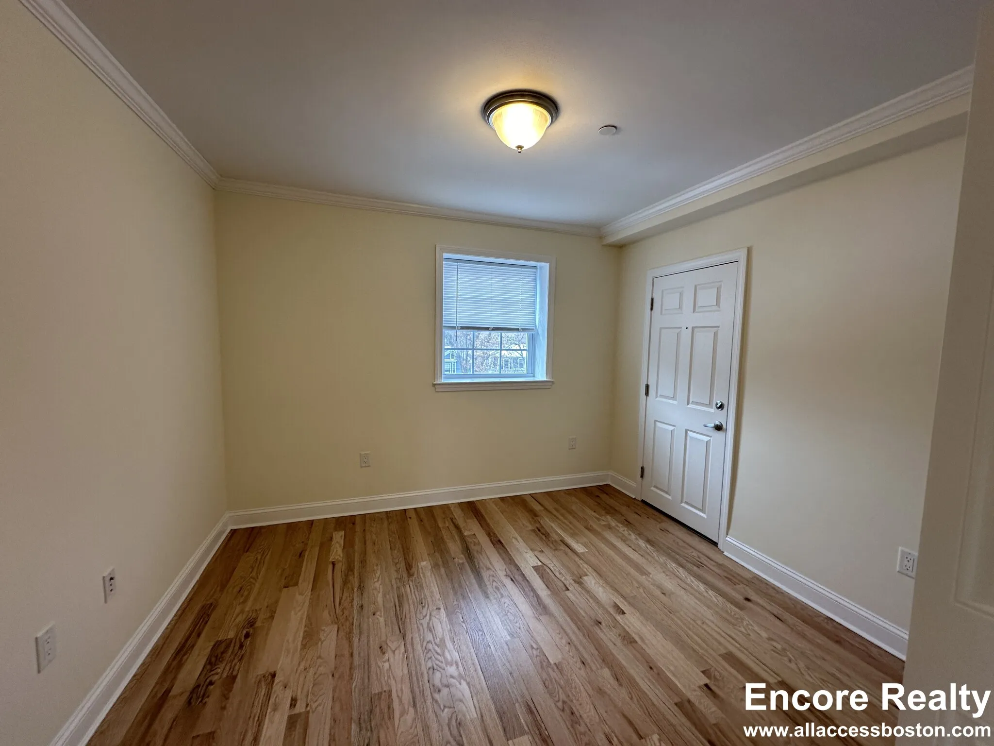 3 bed, 1.5 bath apartment for rent at 56 Langdon St Unit 7, Neighborhood Nine — photo 14 of 25