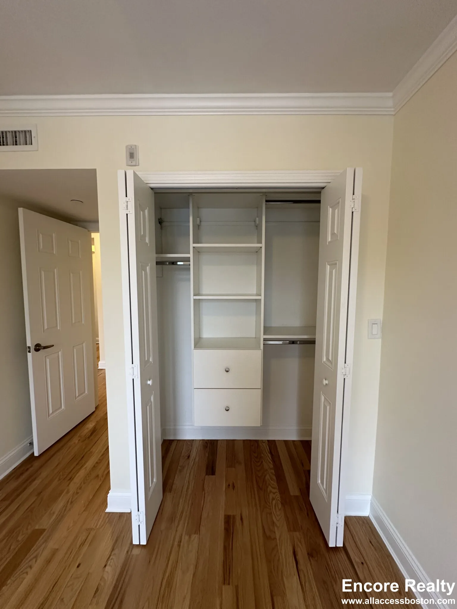 3 bed, 1.5 bath apartment for rent at 56 Langdon St Unit 7, Neighborhood Nine — photo 20 of 25